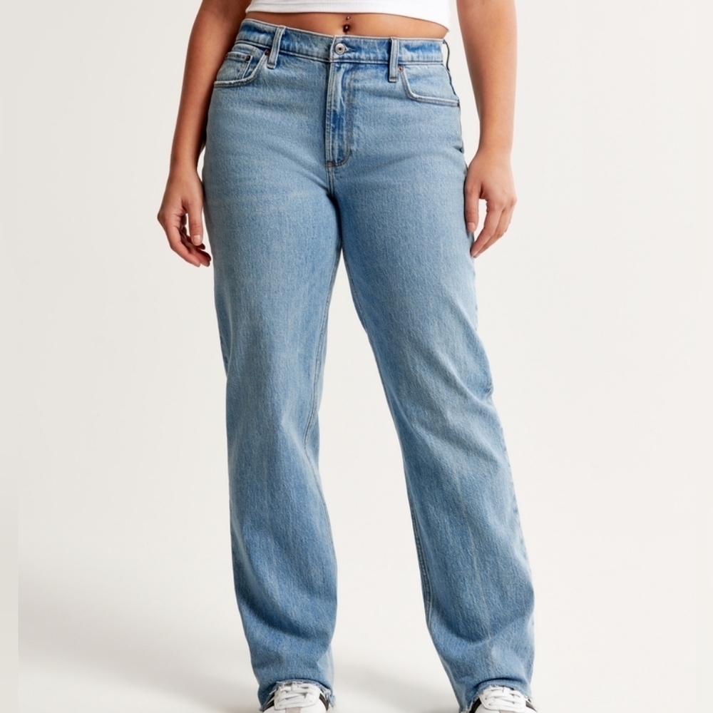 Abercrombie & The '90s Baggy Low Rise Jeans  32/14s